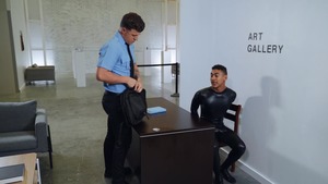 The booty Burglar: bareback - JJ Knight, Mateo Fernandez American screw