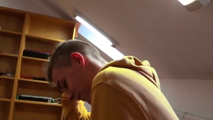 CzechHunter - Muscle huge cock Czech guy blowjob cum