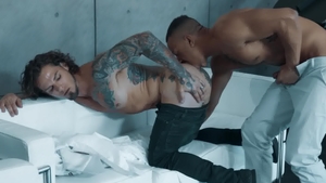 NoirMale - Sex and athletic ebony jock Zario Travezz