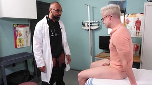 FamilyCreep.com: European in uniform masturbating