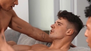 Str8ToGay: Athletic & inked gay voyeur double blowjob indoors
