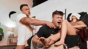 Str8toGay.com: Muscle Ryan Bailey couple doggy style scene