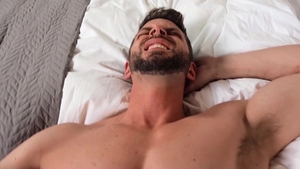 GodsOfMen.com: Cumshot and inked american gay