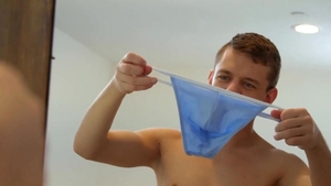 GayRoom - Ian Levine first time rammed hard scene