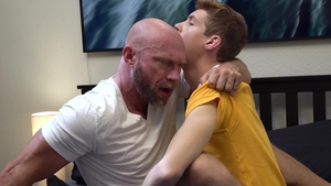 twinkloads: A Taste of Daddy-bear's Raw Power