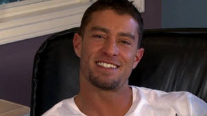 Cody Cummings: A Twitter Fan's Masturbation Fantasy with Cody