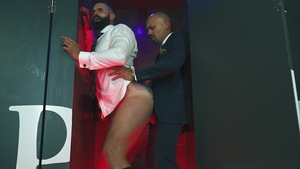 menatplay: Two Strangers Share More Than A Stall